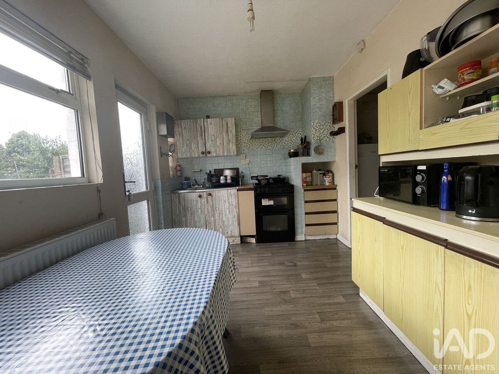 Property photo 3 of 16