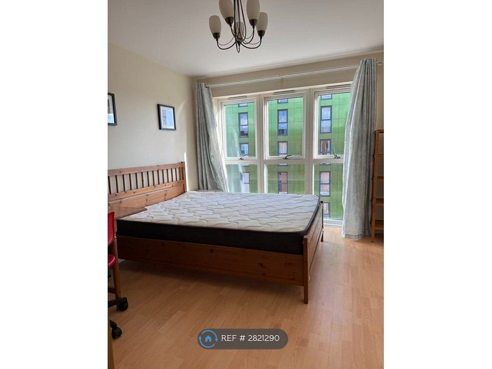 Property photo 2 of 11 Bedroom 1