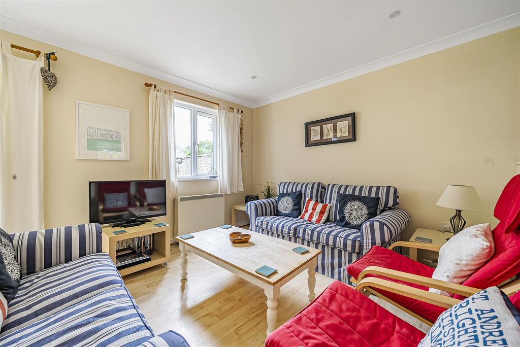 Property photo 2 of 15