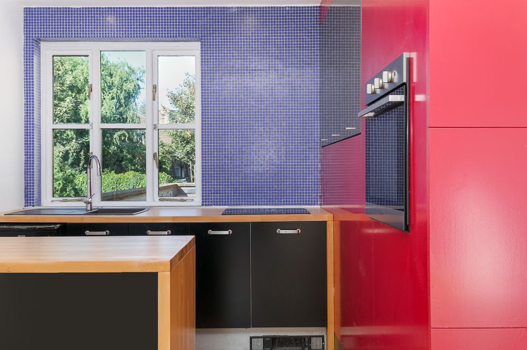 Property photo 2 of 12