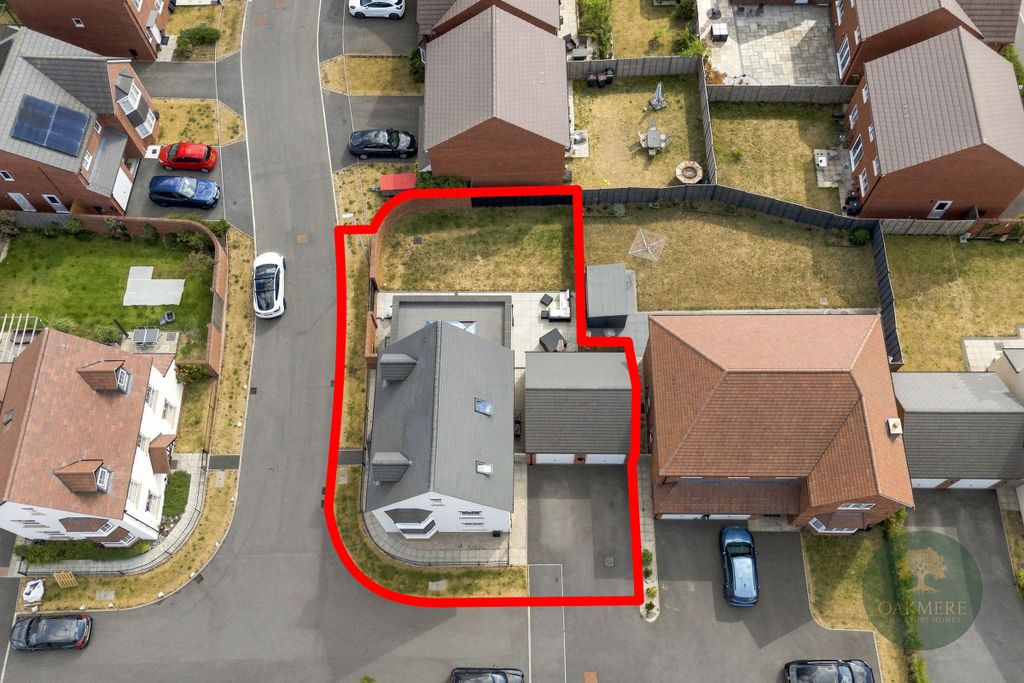 Property photo 2 of 35