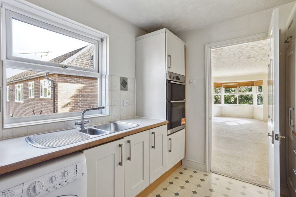 Property photo 3 of 18