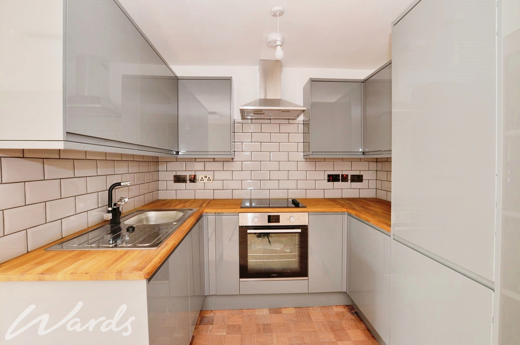 Property photo 3 of 9 Kitchen