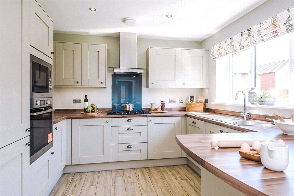 Property photo 2 of 9 Picture No. 11