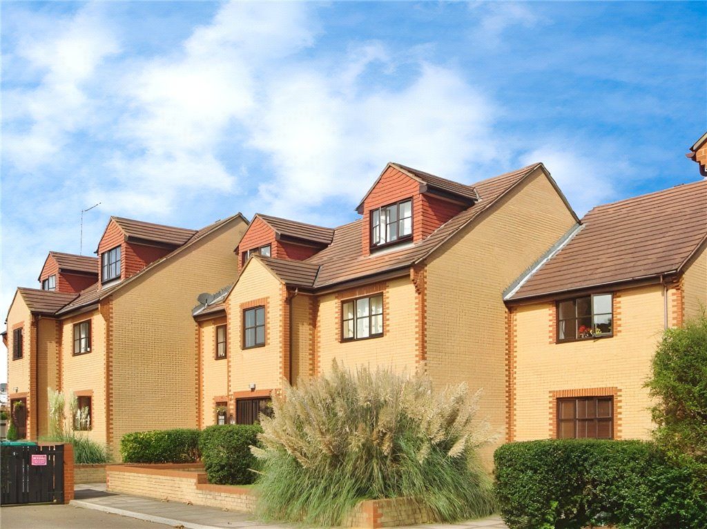 Property photo 1 of 7 Exterior