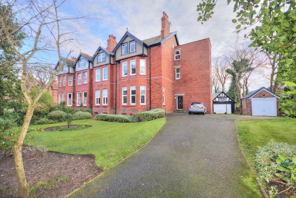 Property photo 1 of 17 Exterior Front Elevation