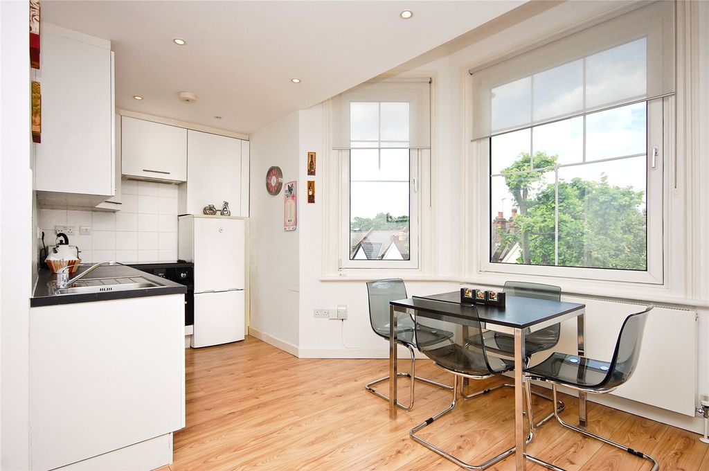 Property photo 2 of 8 Picture No. 05
