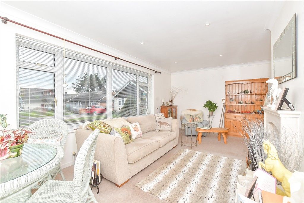 Property photo 1 of 11 Lounge/Diner