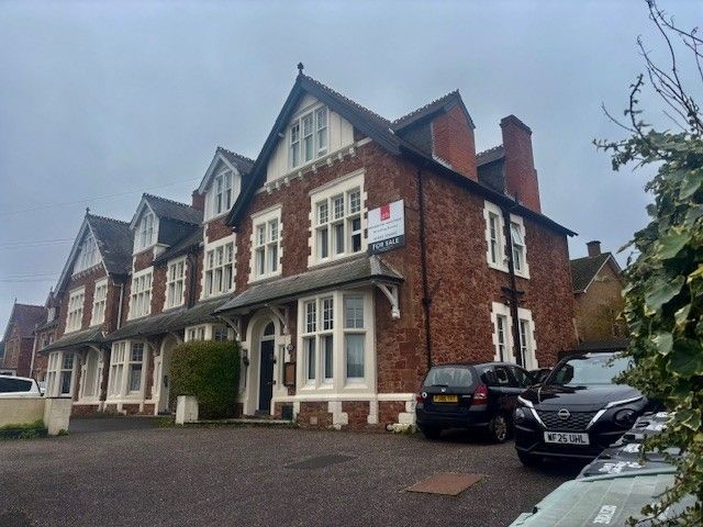 Property photo 1 of 4