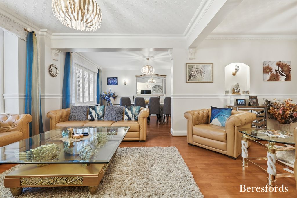 Property photo 2 of 29 Picture No. 24