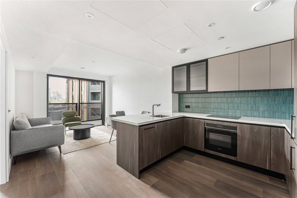 Property photo 2 of 18 Open Plan Living