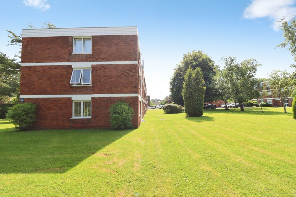 Additional image 18 of 2 bed flat for saleMarlborough Drive, Frenchay, Bristol BS16