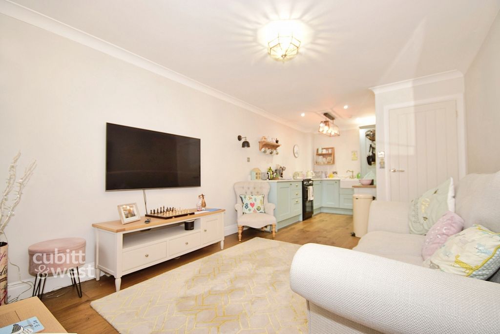 Property photo 3 of 16 A0B0Fae4-Dsc_0339