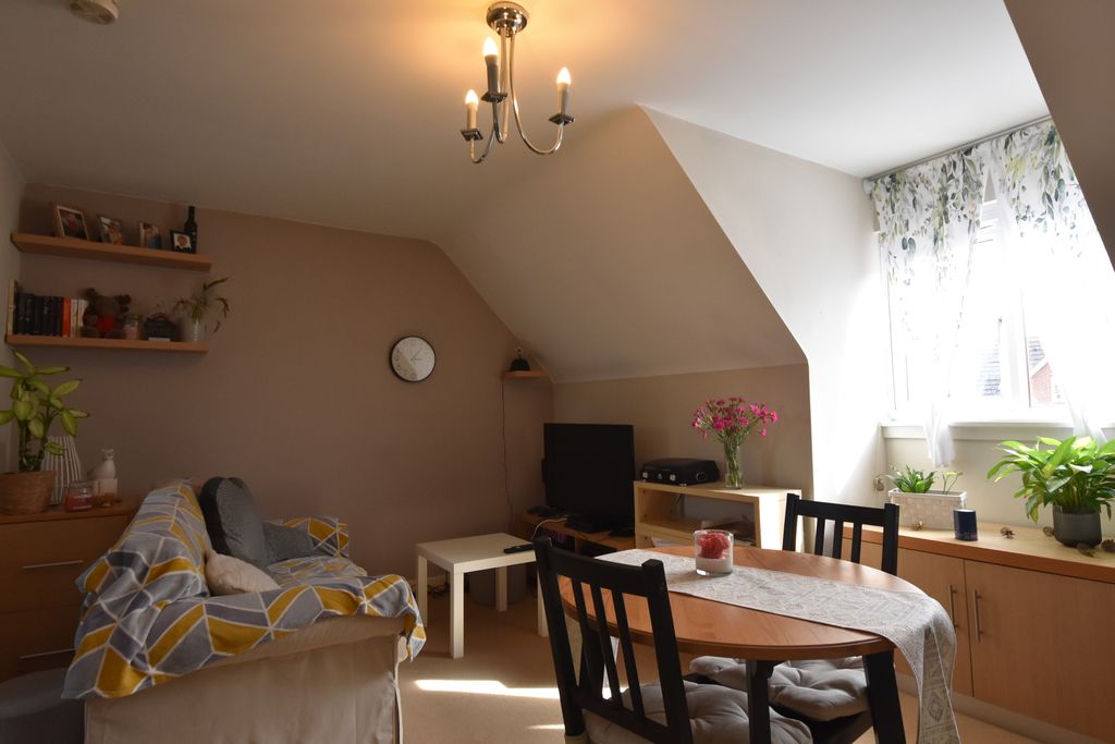 Property photo 2 of 6 Living Area