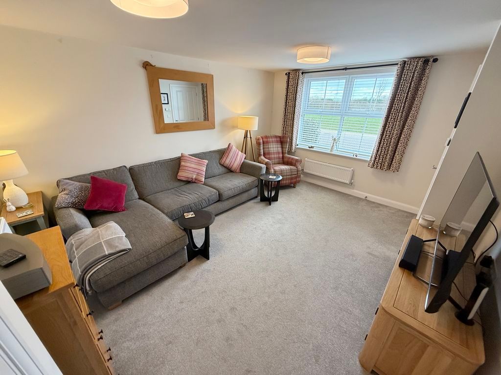 Property photo 3 of 14 Living Room