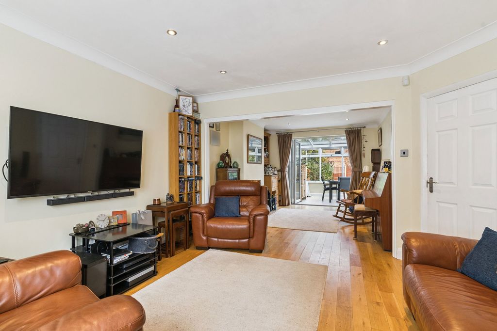 Property photo 2 of 21