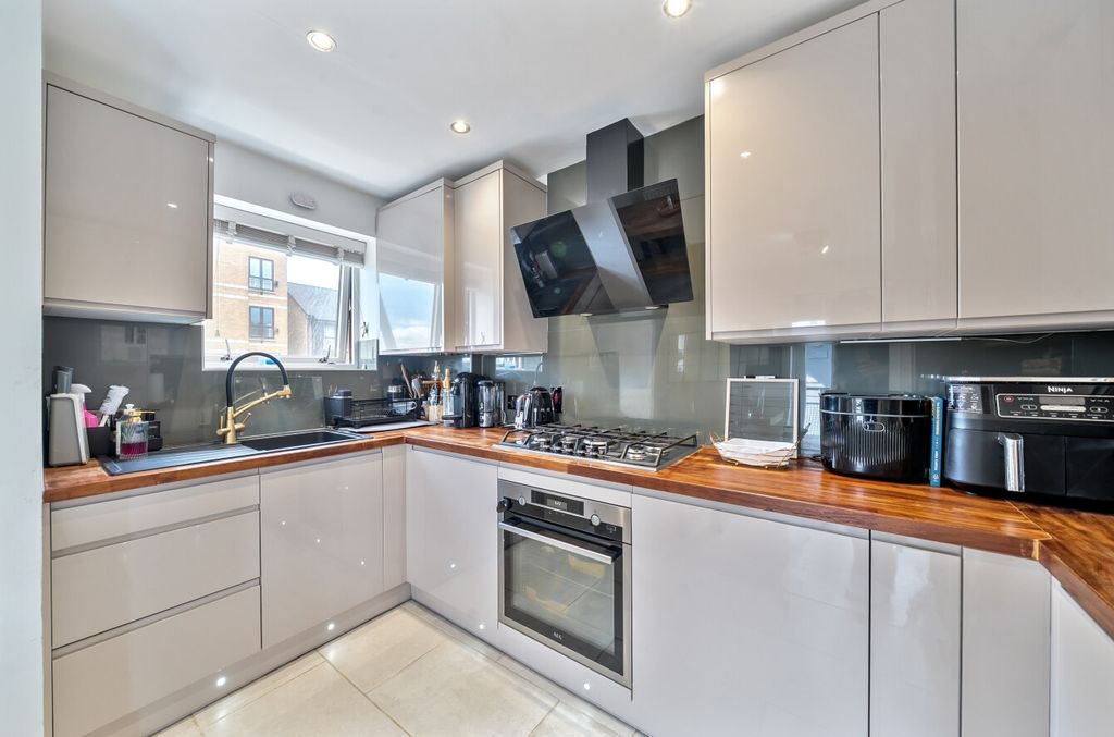 Property photo 3 of 19 1306364-8-684854d...