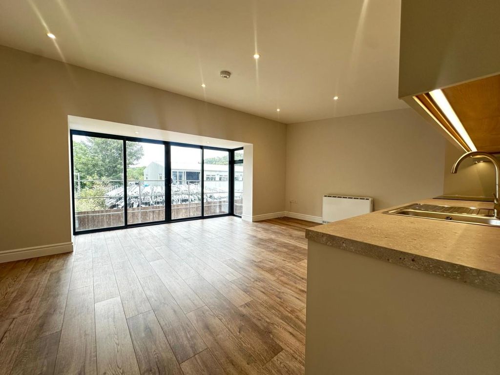 Property photo 2 of 9 Img-20251110-Wa0013.Jpg