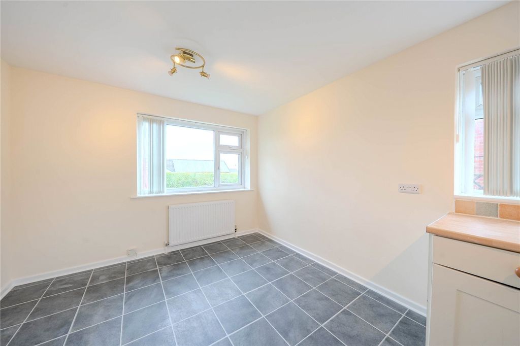 Property photo 3 of 12 Picture No. 10