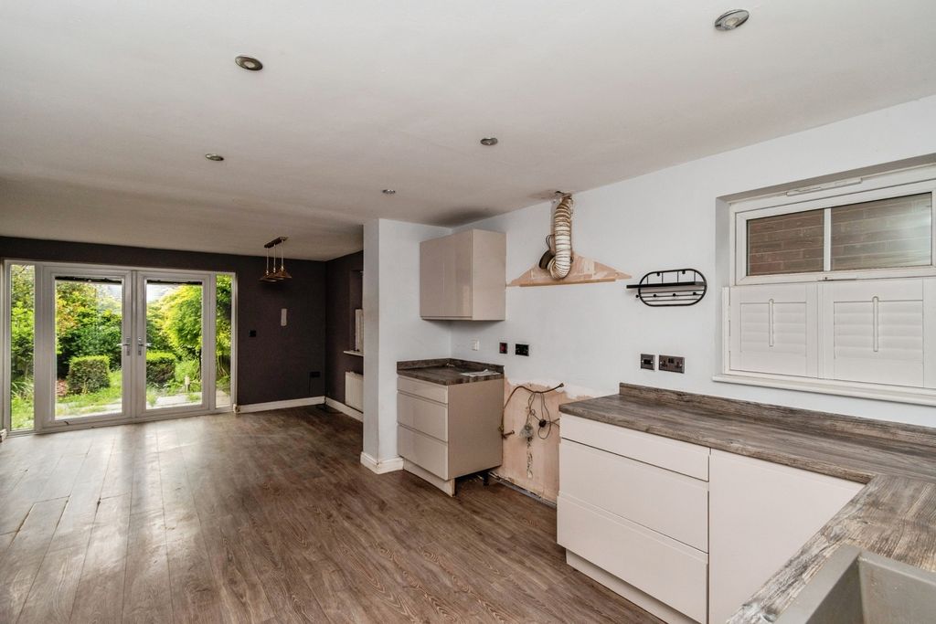 Property photo 3 of 19 Pbox-Img.Jpg