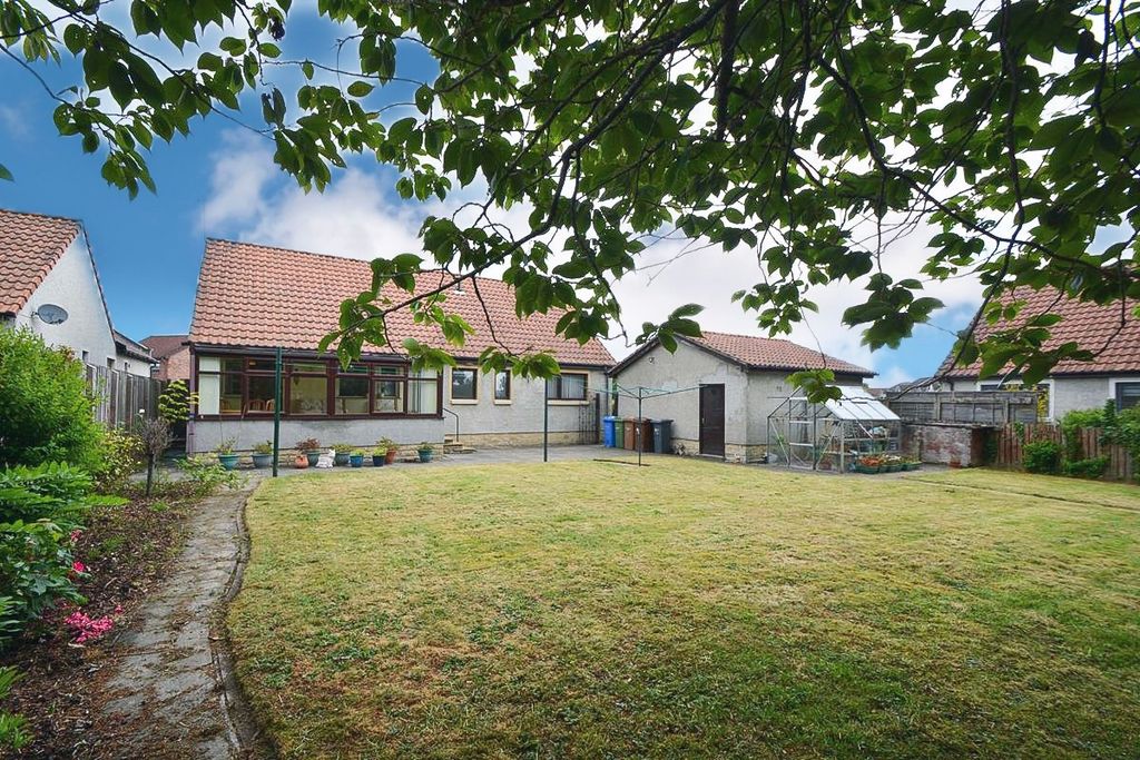 Property photo 2 of 26 5149894