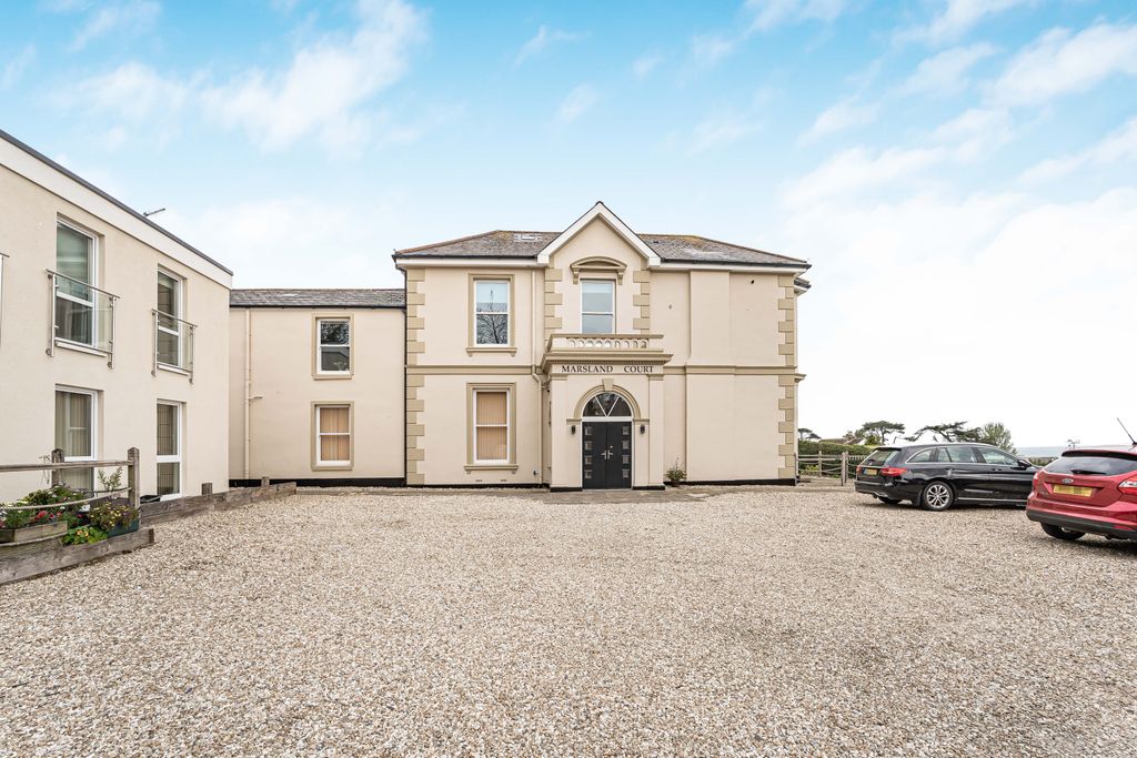 Property photo 2 of 15 11_78406