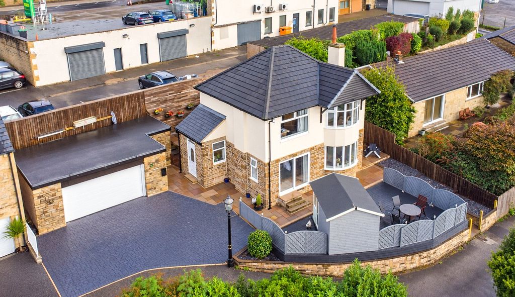 Property photo 1 of 25 Drone