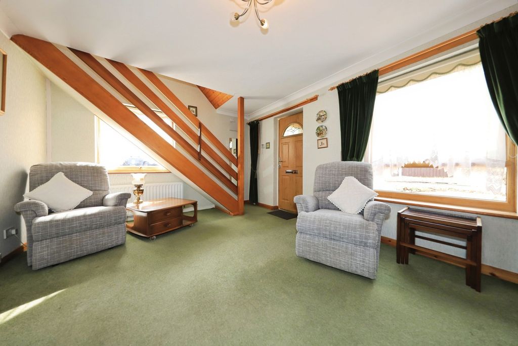 Property photo 2 of 17 Photo