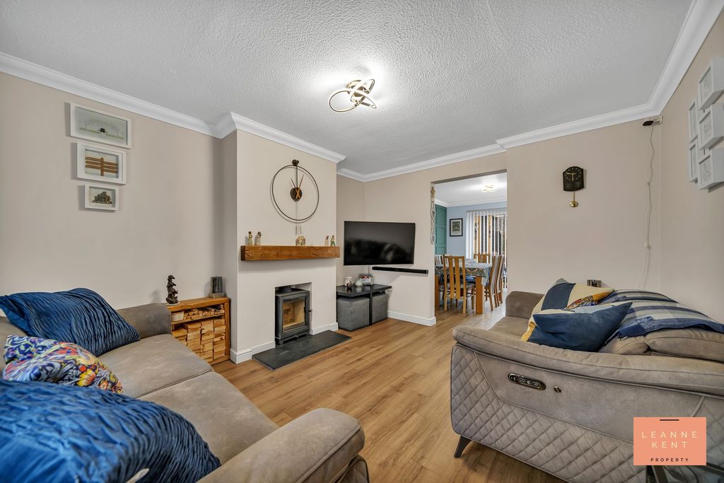 Property photo 2 of 42