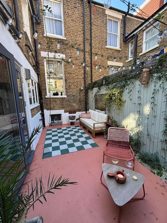 Property photo 2 of 12