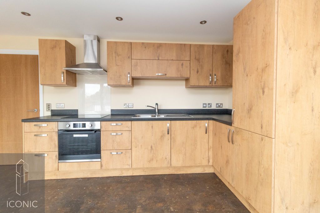 Property photo 3 of 11 Photo 11