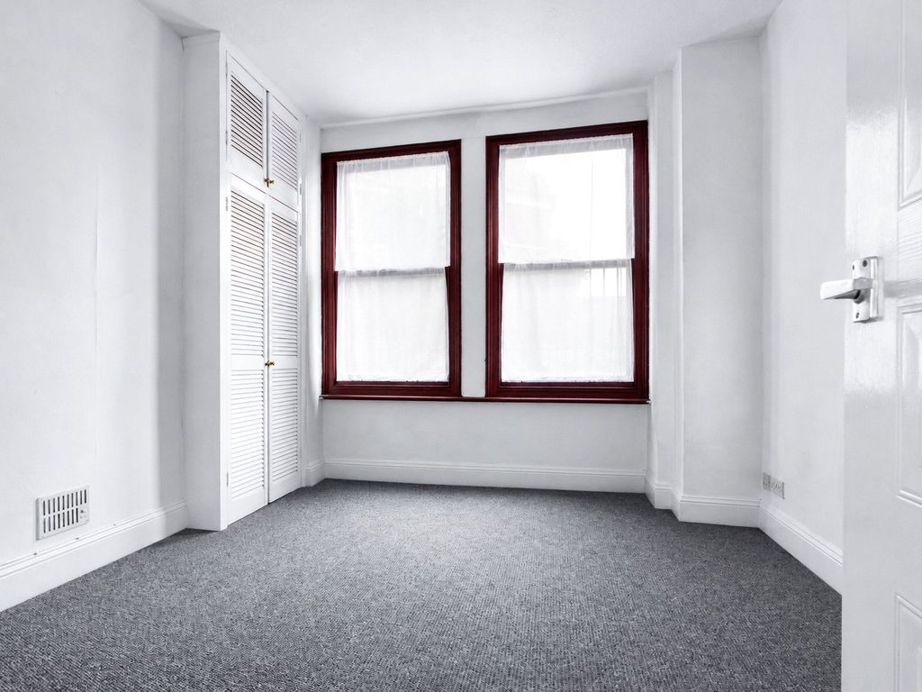 Property photo 1 of 6 Studio