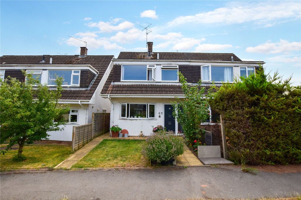 Property photo 1 of 17 Picture No. 02
