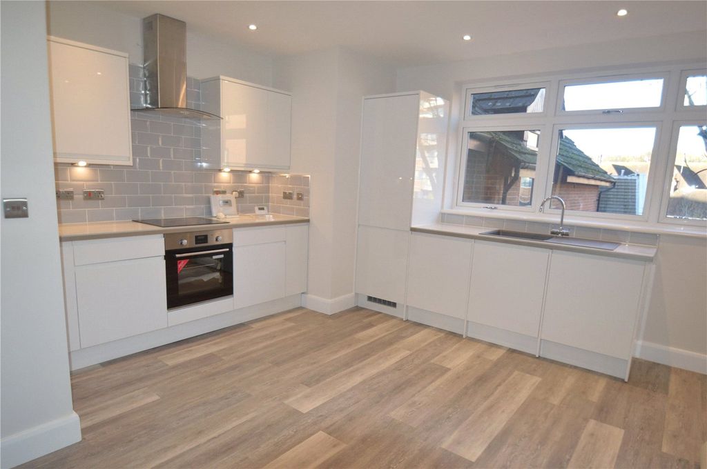 Property photo 1 of 6 Picture No. 08