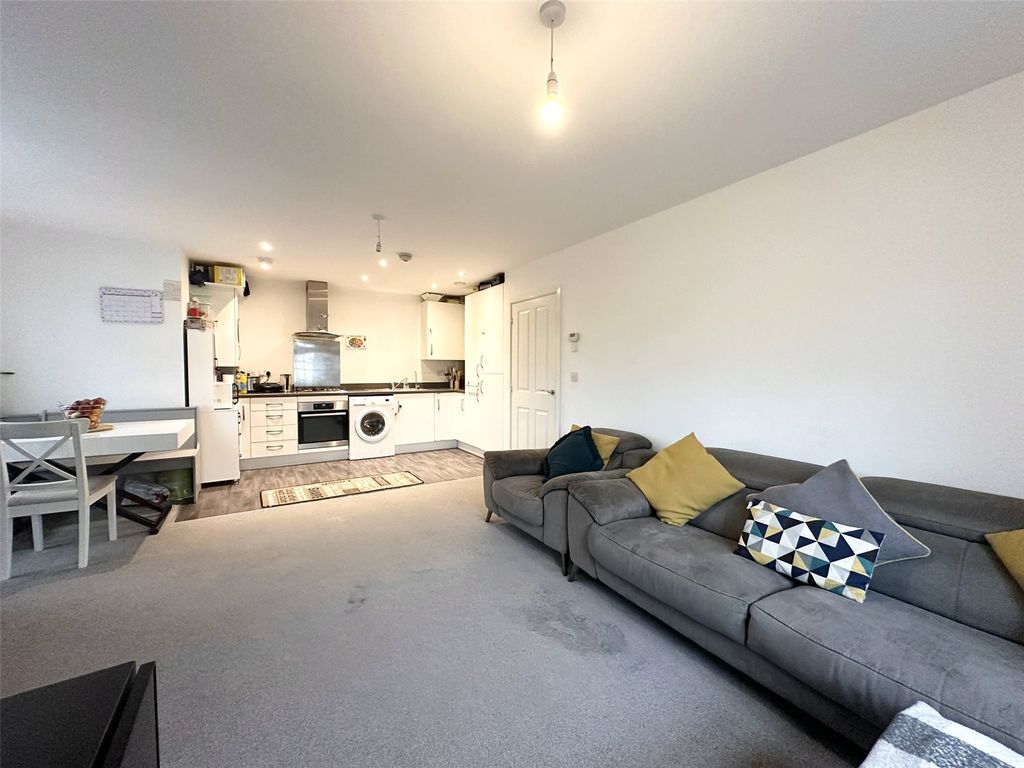 Property photo 2 of 12 Open Plan Living