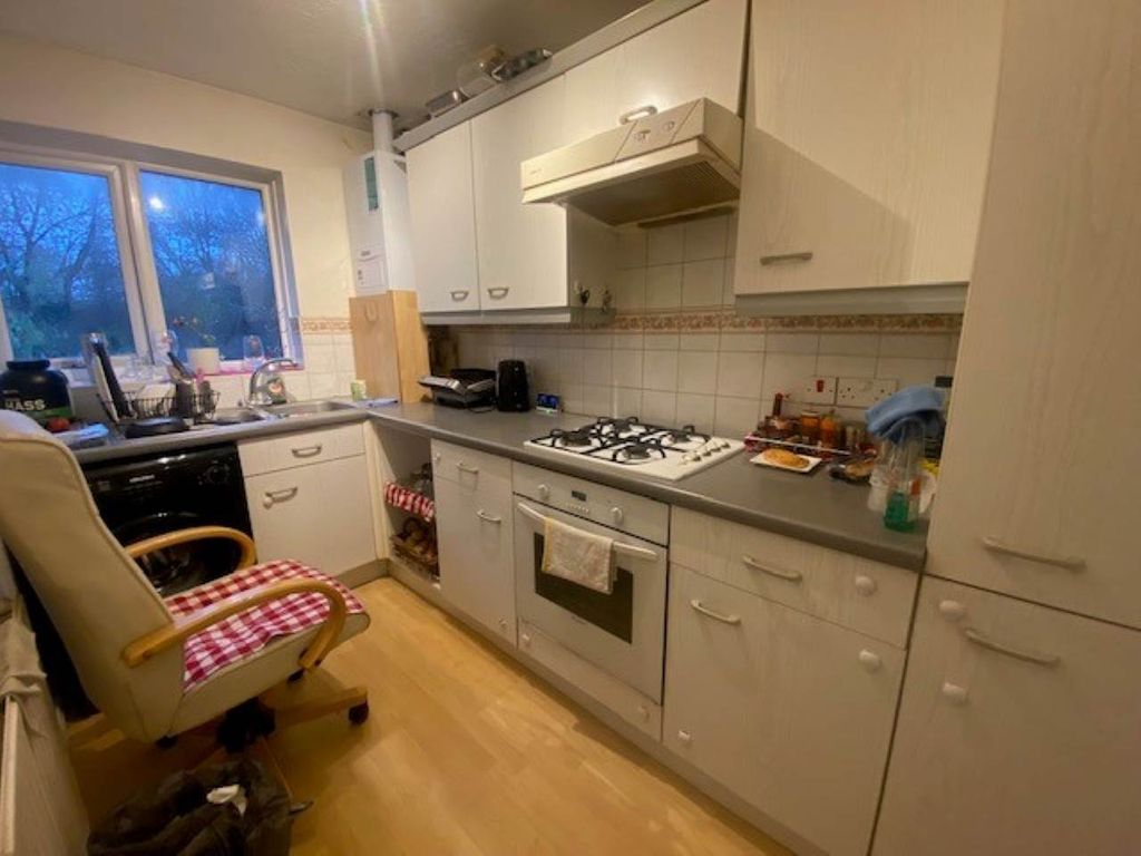 Property photo 2 of 5 Pennycress 65 Kitchen