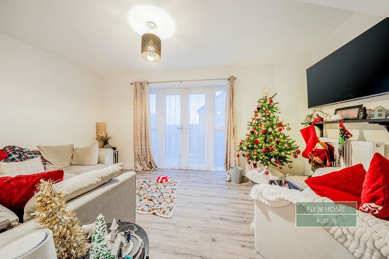 Property photo 2 of 11 Photo 4