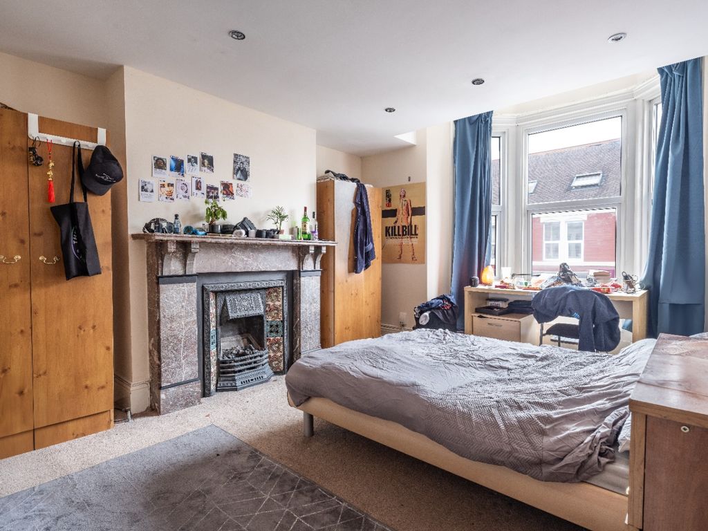 Property photo 1 of 10 2858061