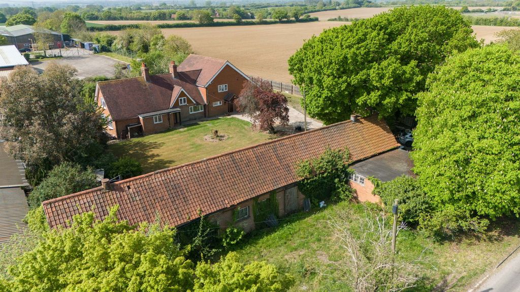 Property photo 1 of 24