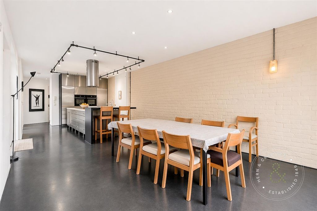 Property photo 3 of 28 Cathedral Rd Decl (9).Jpg