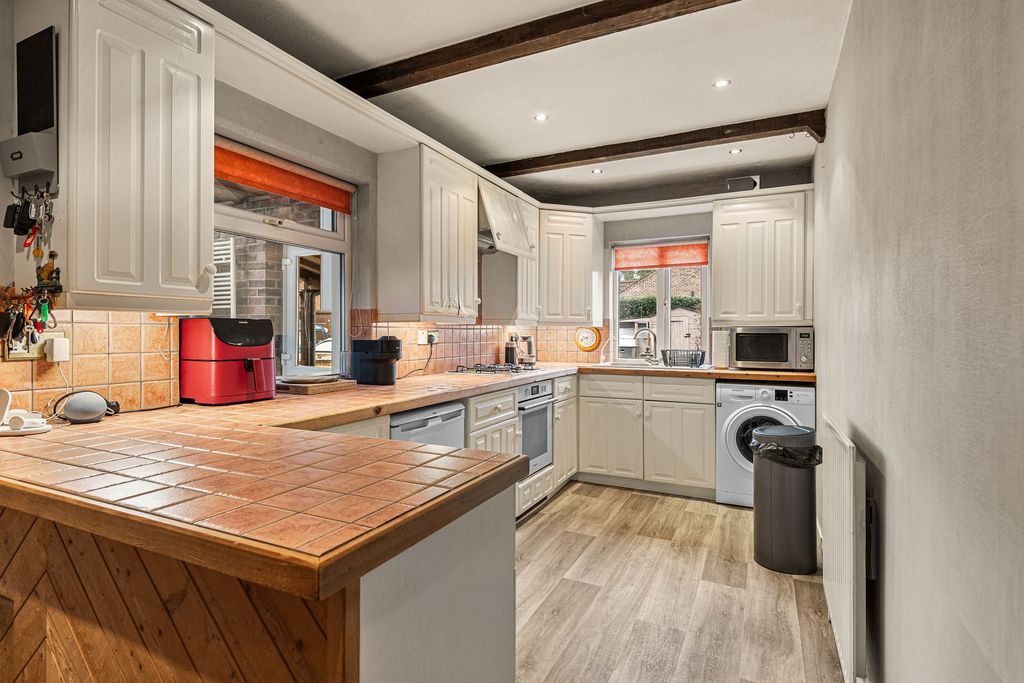 Property photo 3 of 22