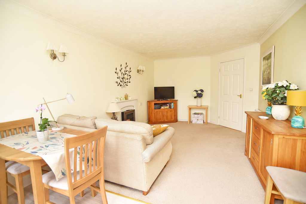 Property photo 3 of 8