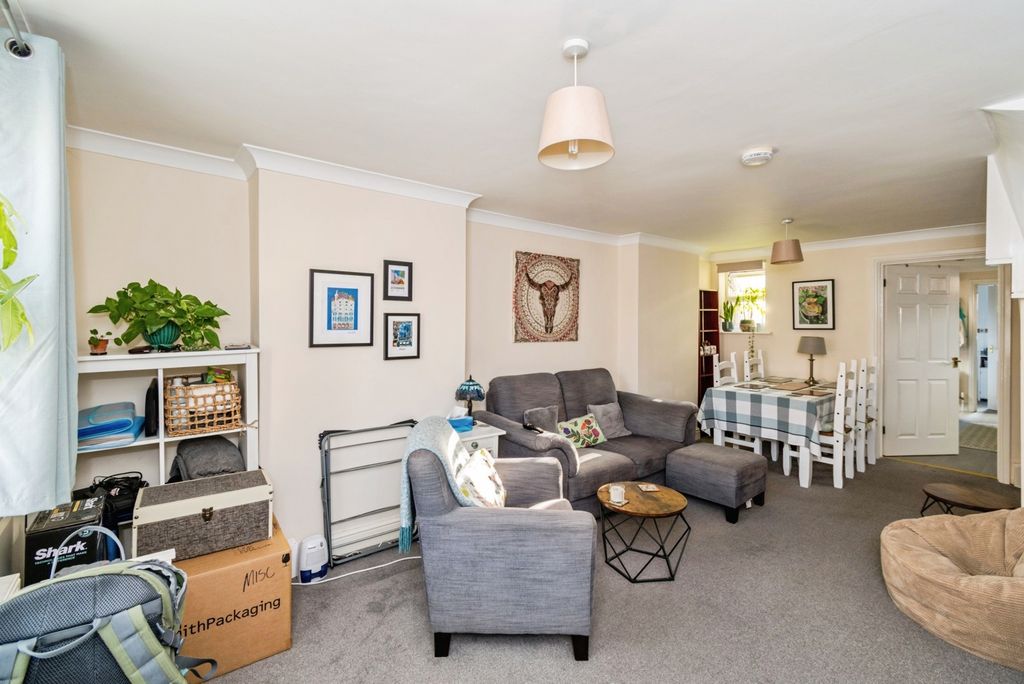 Property photo 3 of 17 Photo