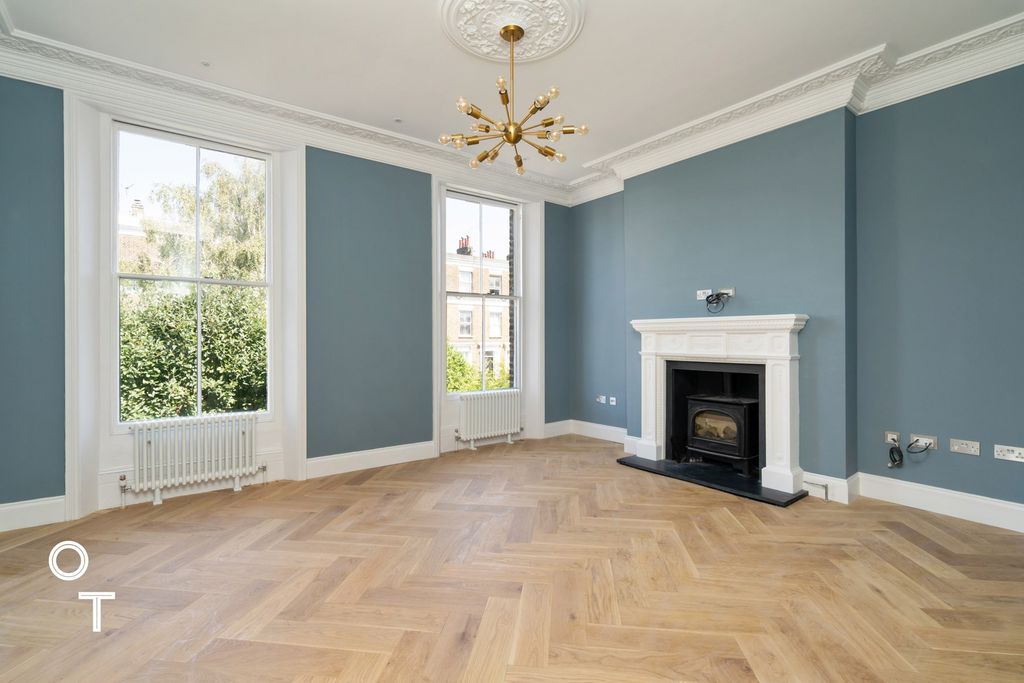 Property photo 1 of 17 1 (Main)