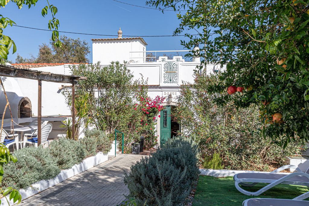 Property photo 2 of 43