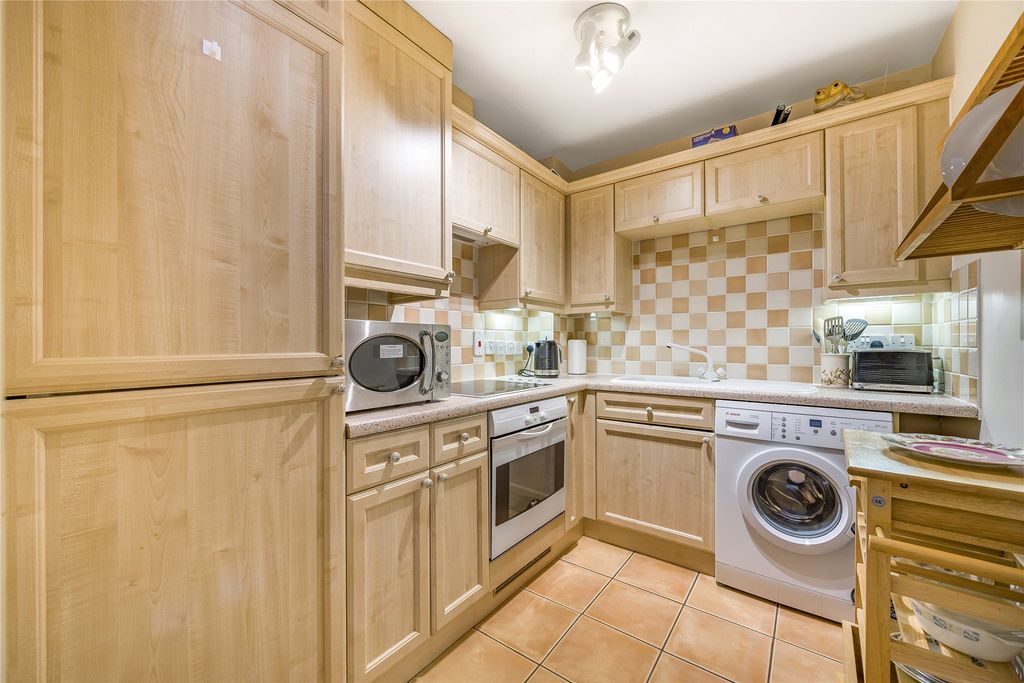 Property photo 2 of 15 Picture No. 05