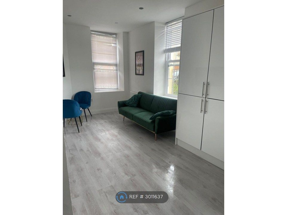 Property photo 1 of 4