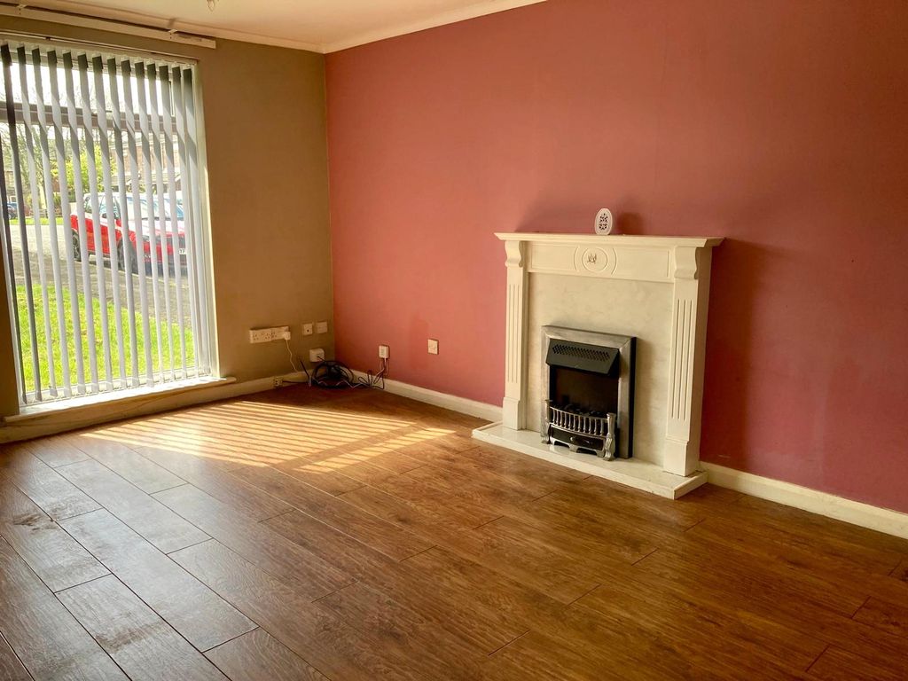 Property photo 2 of 5 Picture No. 03