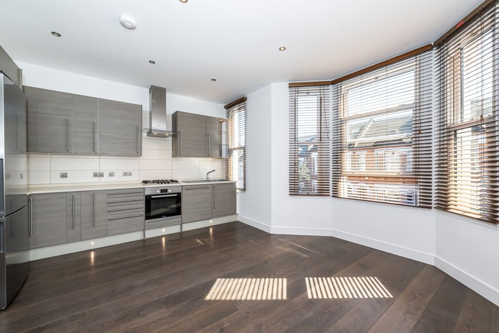 Property photo 1 of 27 4300310