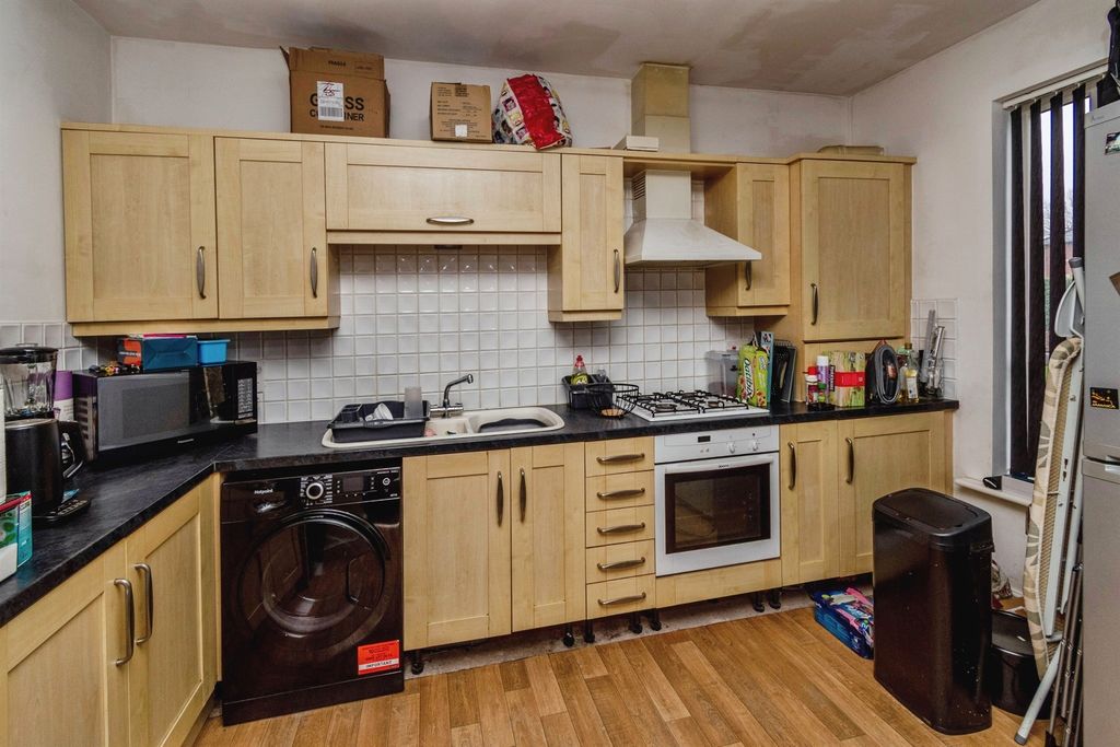 Property photo 2 of 13